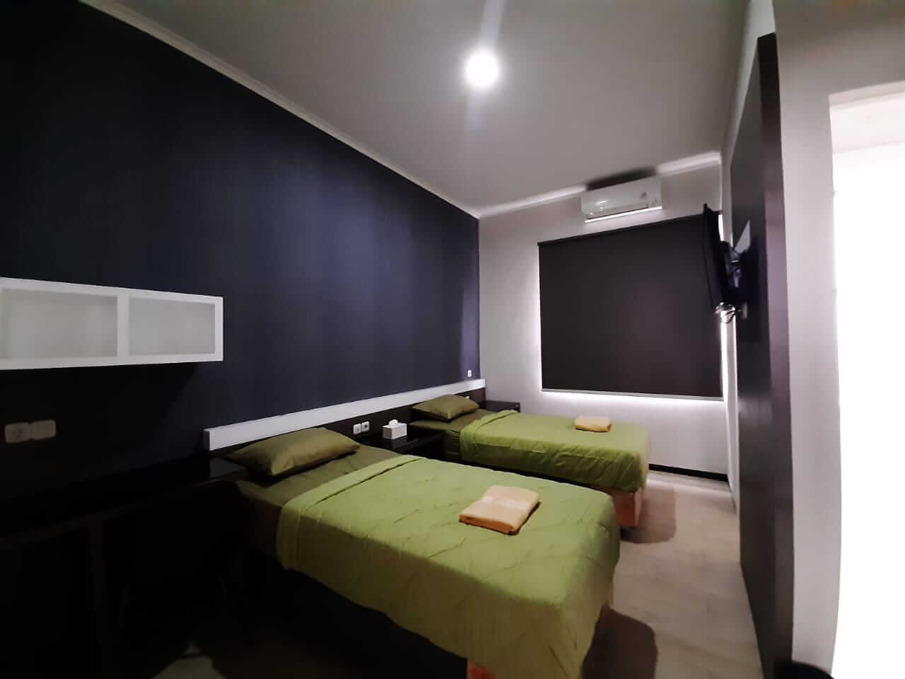 51c9350d-1bf2-417e-917d-713ac8b41efe