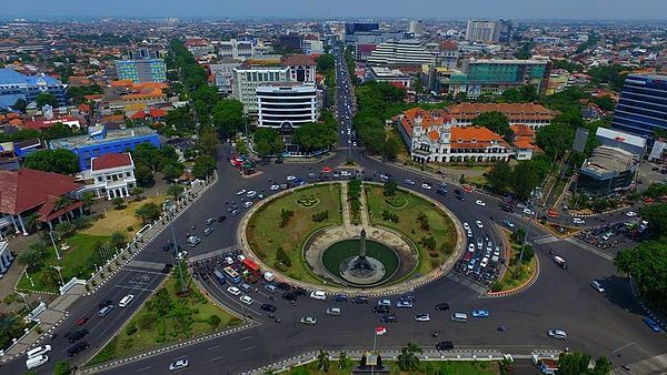 Tugu Muda center
